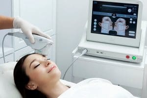 Chuyên gia chia sẻ bí quyết chăm sóc da sau khi nâng cơ mặt bằng công nghệ Ultherapy