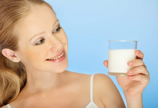 Uống sữa dê có béo không